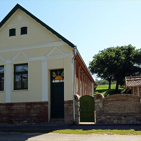 Erzsébet Zengoalja Vendeghaz酒店 外观 照片